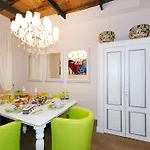 Domus Spagna Condotti Imperial Suite